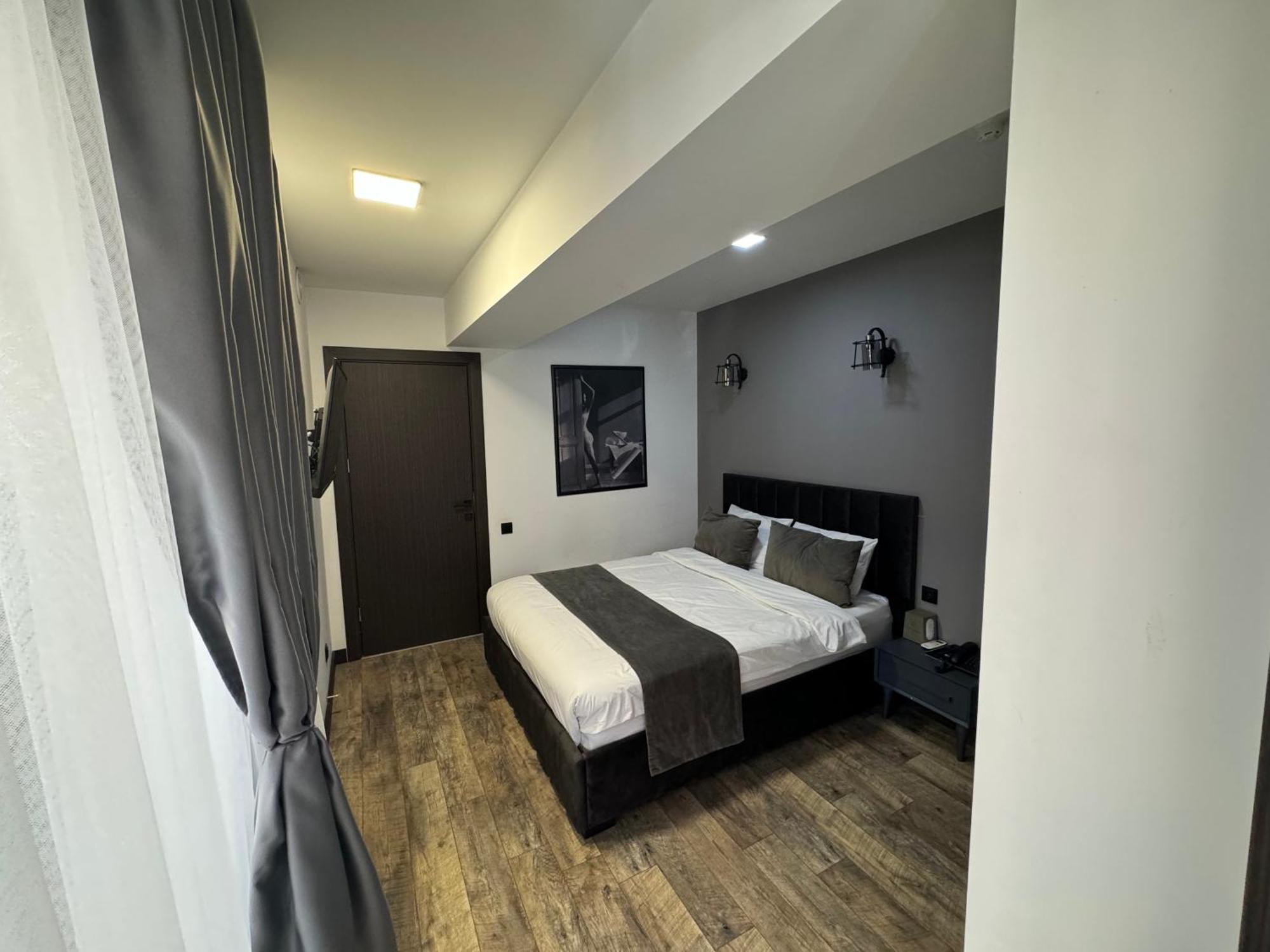 Monk House Hotell Jerevan Exteriör bild
