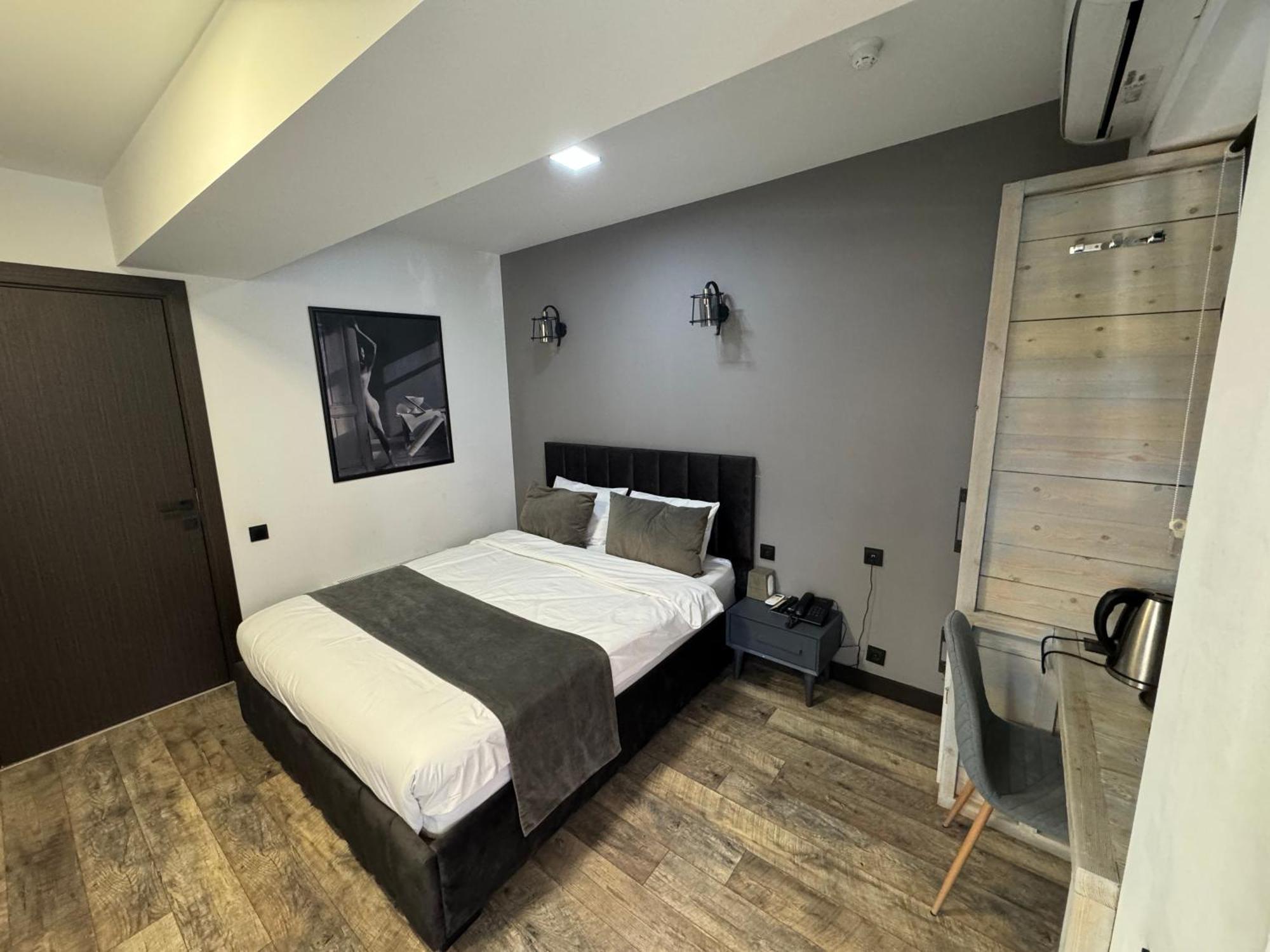 Monk House Hotell Jerevan Exteriör bild