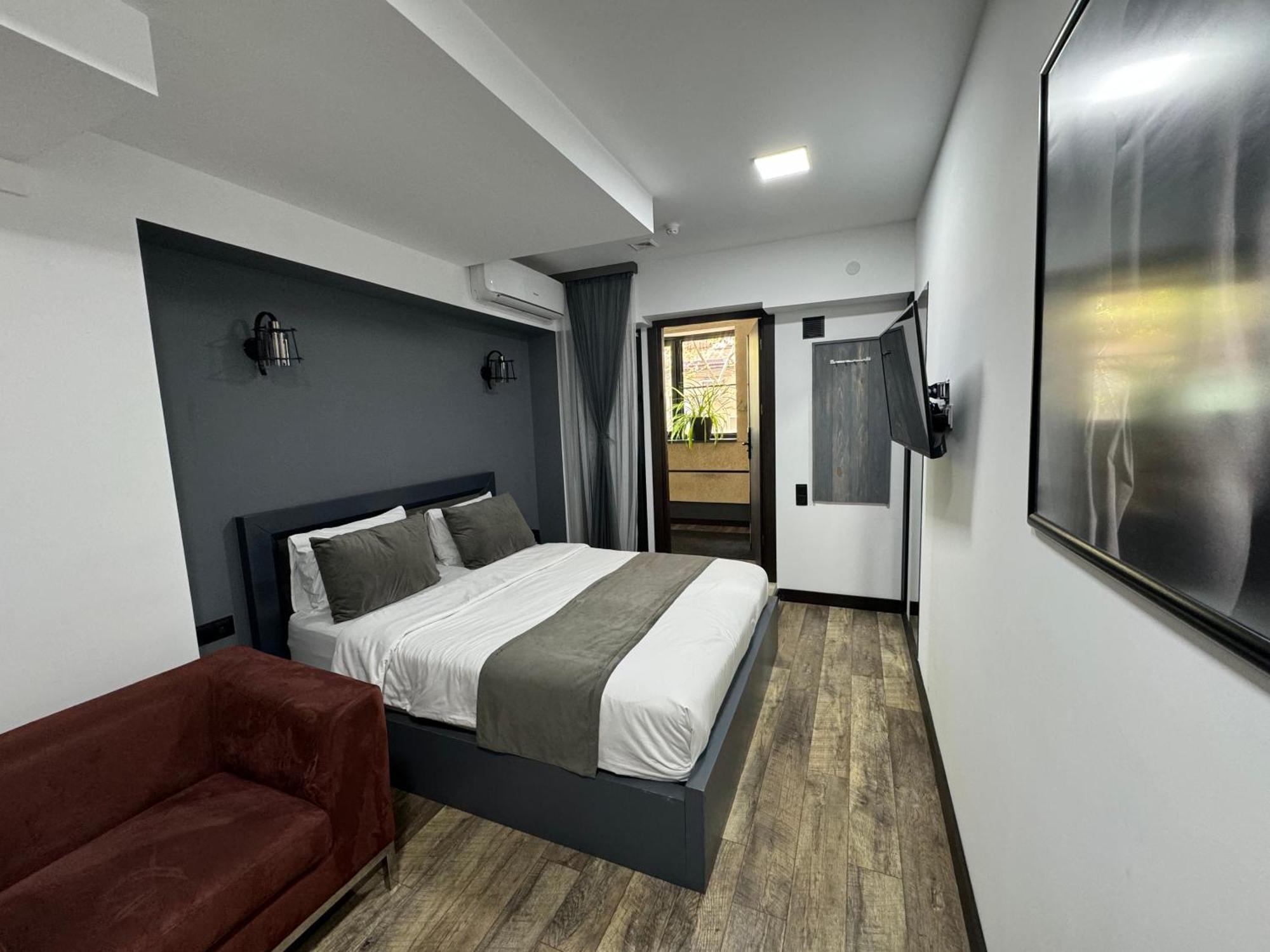 Monk House Hotell Jerevan Exteriör bild